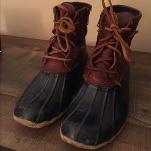 Sperry Duck boots (brown/navy) size 7!